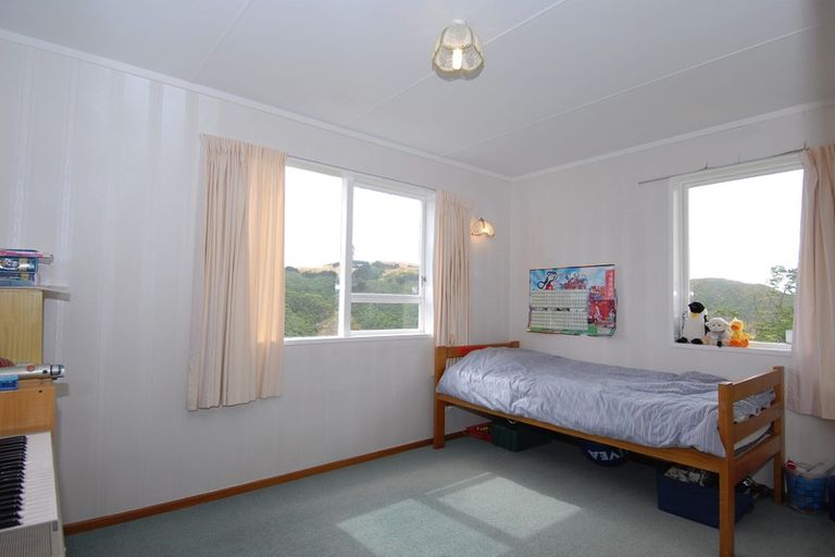 Photo of property in 2/63 Mandalay Terrace, Khandallah, Wellington, 6035