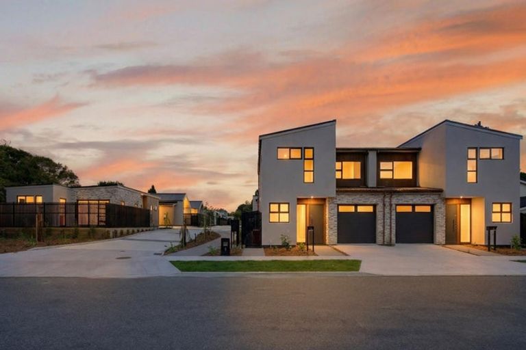 Photo of property in 12 Ngarara Road, Waikanae, 5036