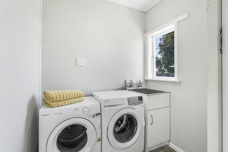 Photo of property in 16 Cameron Road, Hamilton East, Hamilton, 3216