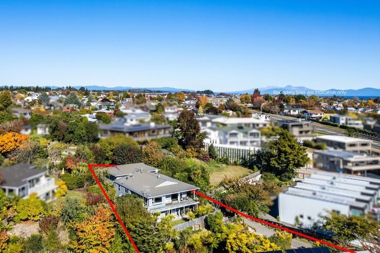 Photo of property in 358 Lake Terrace, Two Mile Bay, Taupo, 3330