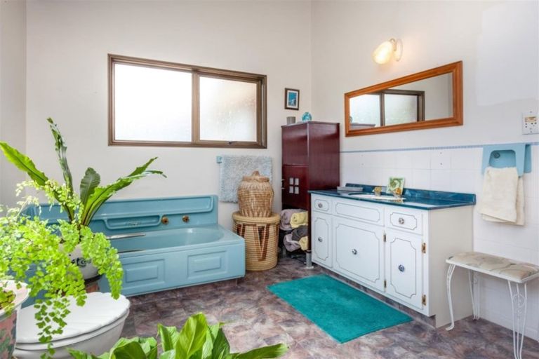 Photo of property in 49 Fishermans Bend, Whiritoa, Whangamata, 3691