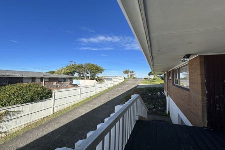 Photo of property in 46 Target Road, Totara Vale, Auckland, 0629