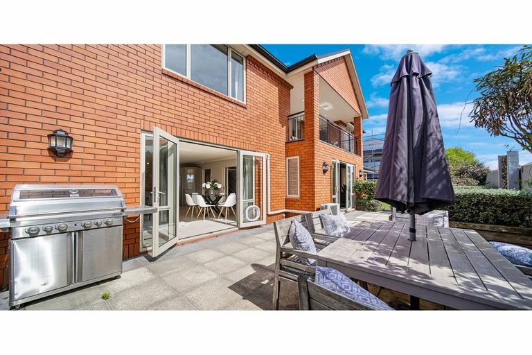 Photo of property in 20a Wharenui Road, Upper Riccarton, Christchurch, 8041