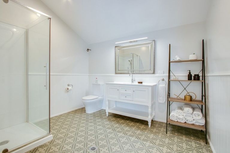 Photo of property in 2 Lucknow Road, Havelock North, 4130