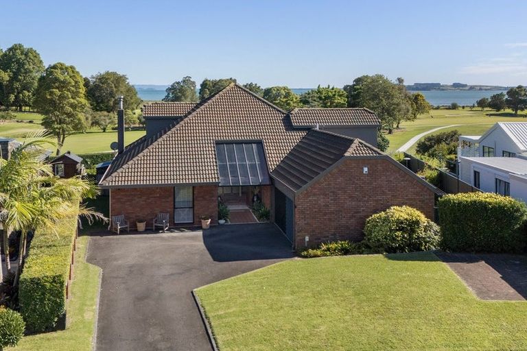 Photo of property in 57 Links View Drive, Omokoroa, 3114