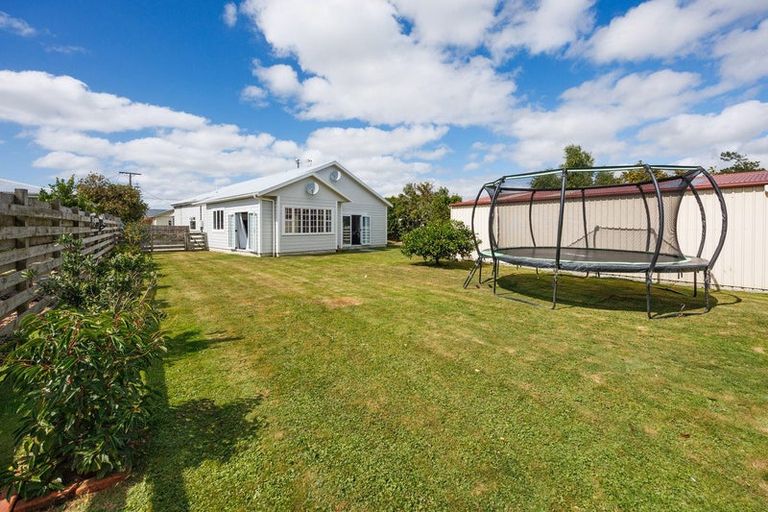 Photo of property in 3 Medway Street, Rongotea, 4476