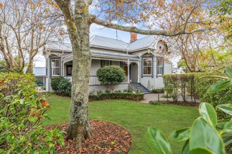 Photo of property in 8 Eton Avenue, Devonport, Auckland, 0624