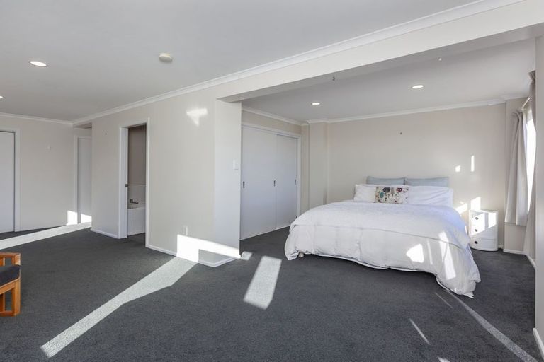 Photo of property in 22 Staysail Place, Whitby, Porirua, 5024