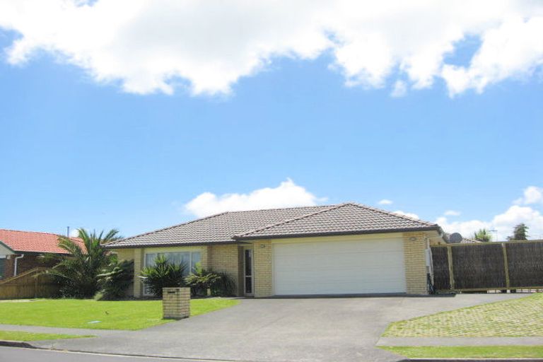 Photo of property in 76 Longford Park Drive, Takanini, 2112