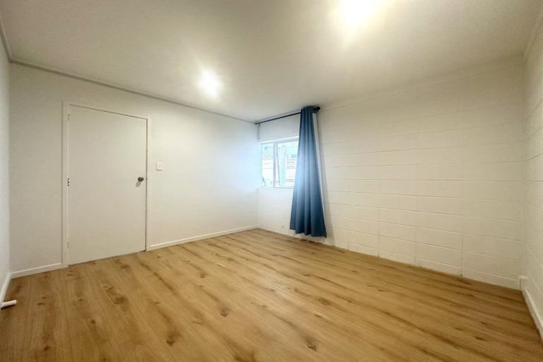 Photo of property in 18 Archers Road, Glenfield, Auckland, 0629