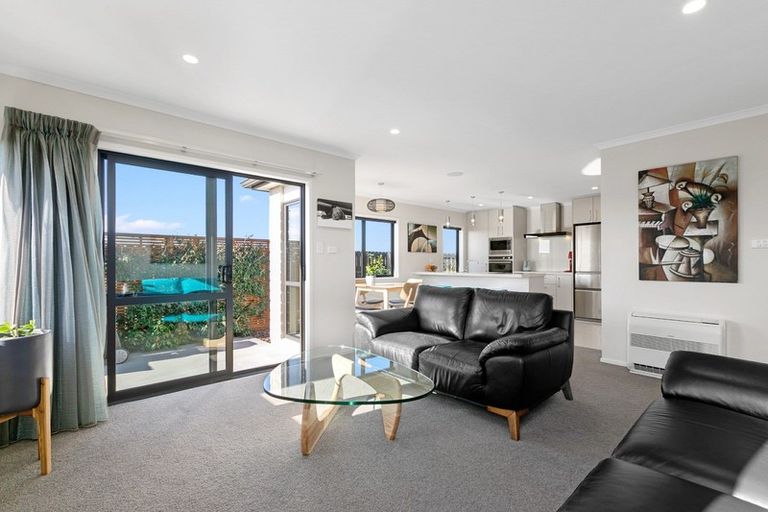 Photo of property in 24 Marion Crescent, Papamoa Beach, Papamoa, 3118