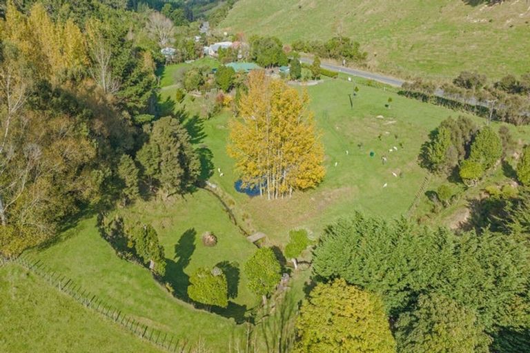 Photo of property in 303 Pahiatua Aokautere Road, Aokautere, Palmerston North, 4471