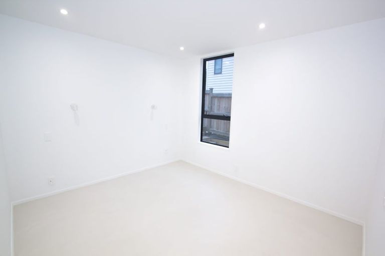 Photo of property in 13 Happeace Lane, Titirangi, Auckland, 0604