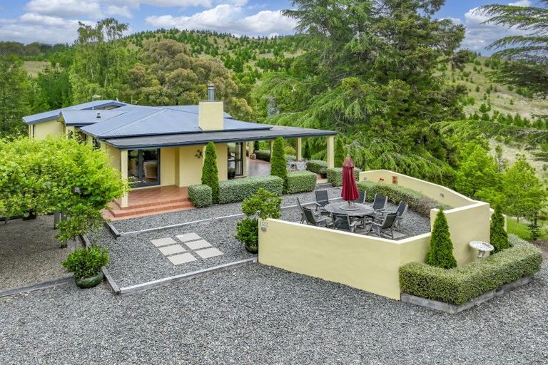 Photo of property in 1544 Kahuranaki Road, Kahuranaki, Havelock North, 4295