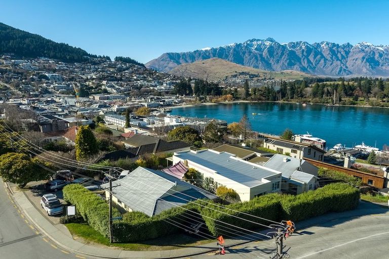 Photo of property in 48 Man Street, Queenstown, 9300