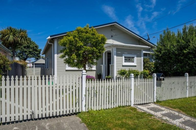 Photo of property in 16 Ava Street, Petone, Lower Hutt, 5012