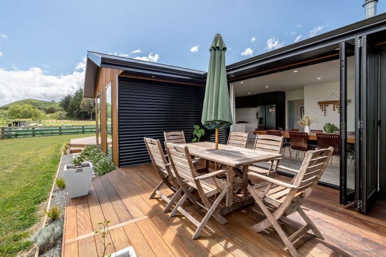 Photo of property in 64 Matapihi Road, Te Ore Ore, Masterton, 5886