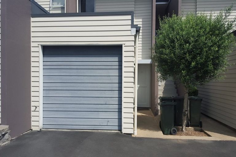 Photo of property in 23/7 Kelvin Hart Drive, East Tamaki, Auckland, 2013