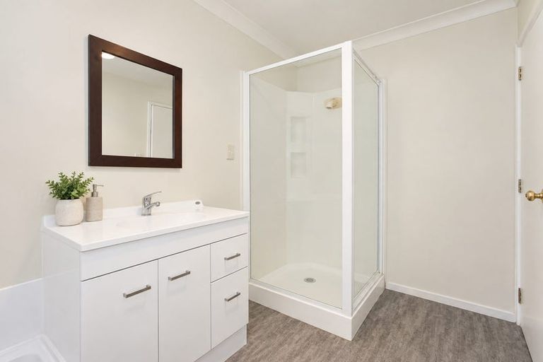 Photo of property in 2b Percy Graham Drive, Tuakau, 2121