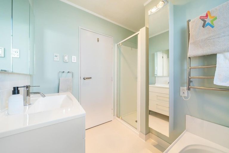 Photo of property in 27 Kaitangata Crescent, Kelson, Lower Hutt, 5010