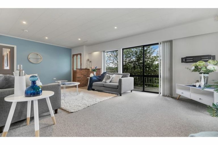 Photo of property in 4 Chamberlain Road, Massey, Auckland, 0614