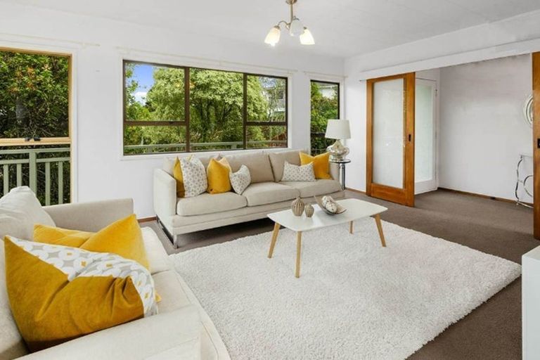 Photo of property in 66 Lavery Place, Sunnynook, Auckland, 0632