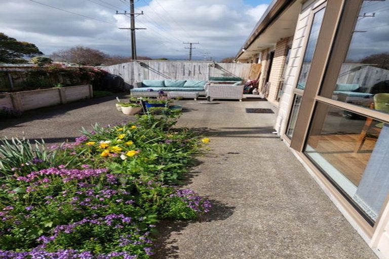 Photo of property in Trackside Villas, 50/91 Mako Mako Road, Levin, 5510