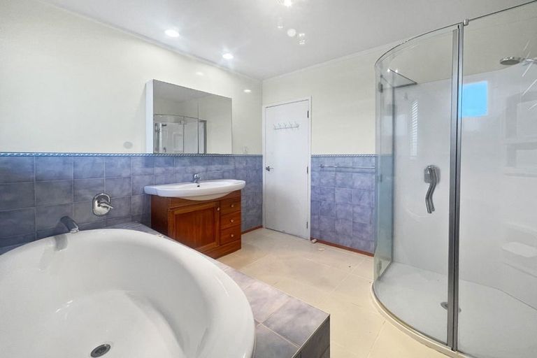 Photo of property in 29 Judkins Crescent, Cockle Bay, Auckland, 2014