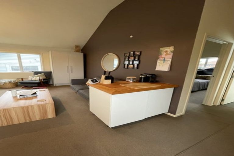 Photo of property in 11 Coronation Street, Belmont, Auckland, 0622