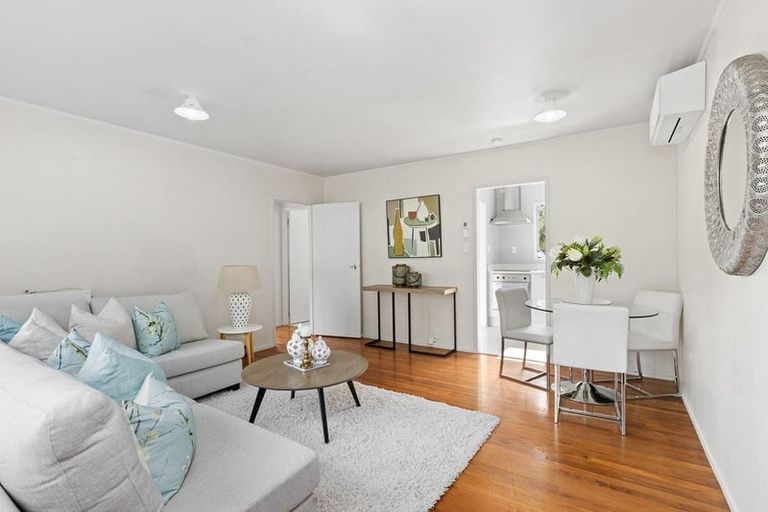 Photo of property in 1/34 Mayfield Road, Glenfield, Auckland, 0629