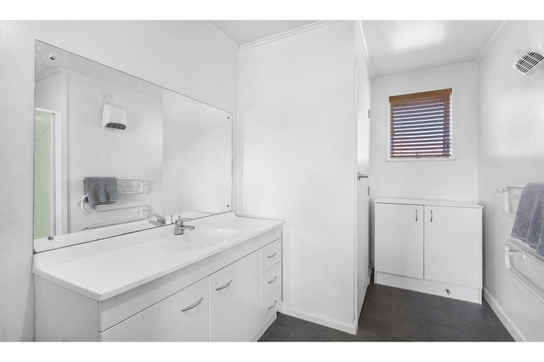 Photo of property in 1/42a Aldwins Road, Phillipstown, Christchurch, 8062