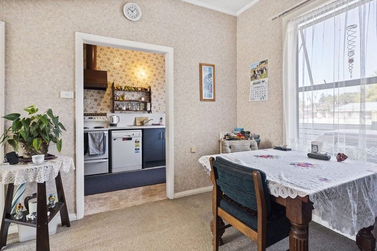 Photo of property in 8a Fitzroy Street, Normanby, Hawera, 4614