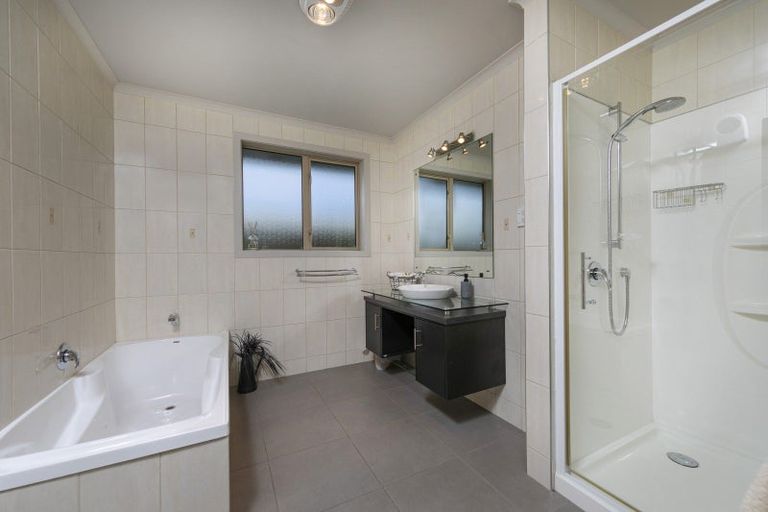 Photo of property in 2 Mckellar Court, Cromwell, 9310