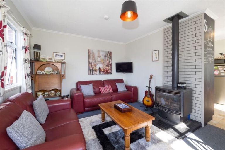 Photo of property in 19 Manchester Street, Tinwald, Ashburton, 7700