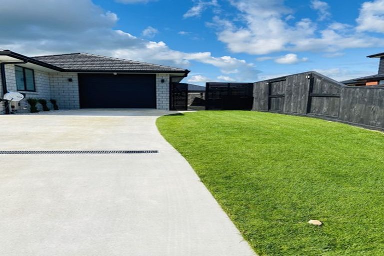 Photo of property in 24 Kimbrae Drive, Rototuna North, Hamilton, 3210