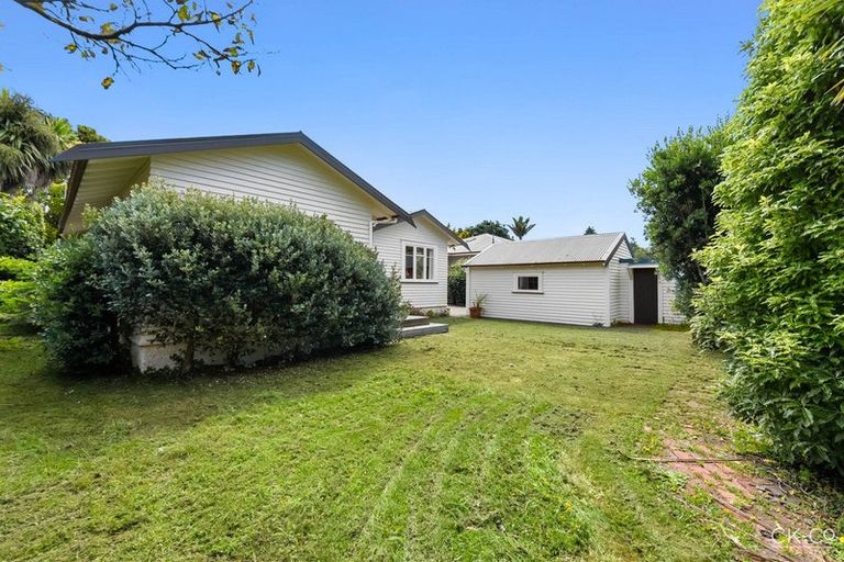 Photo of property in 30 Ludlam Crescent, Woburn, Lower Hutt, 5010