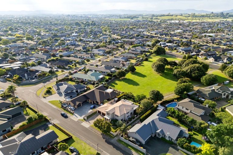 Photo of property in 19 Grace Avenue, Rototuna North, Hamilton, 3210