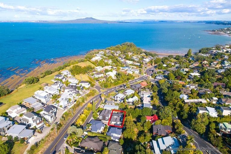 Photo of property in 90a Beach Road, Castor Bay, Auckland, 0620