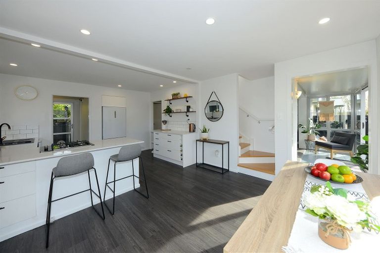 Photo of property in 2/5 Frome Place, St Albans, Christchurch, 8052