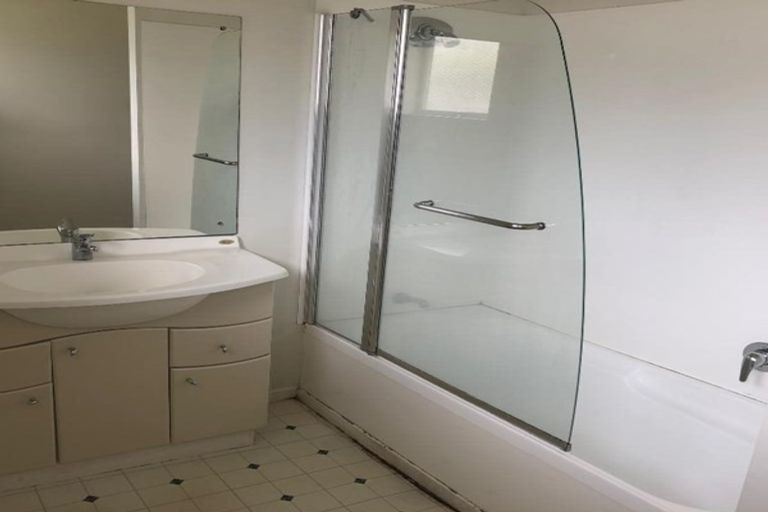 Photo of property in 10 Hetherington Road, Ranui, Auckland, 0612