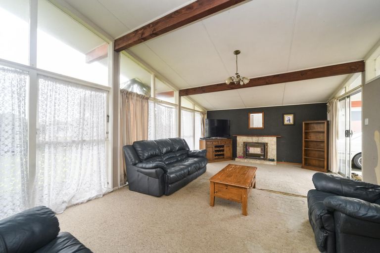 Photo of property in 73 Lockhart Avenue, Milson, Palmerston North, 4414