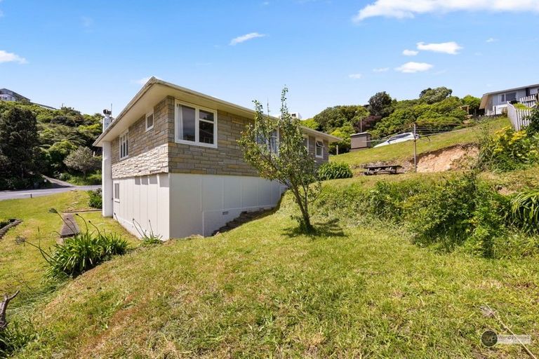 Photo of property in 80 Dowse Drive, Maungaraki, Lower Hutt, 5010
