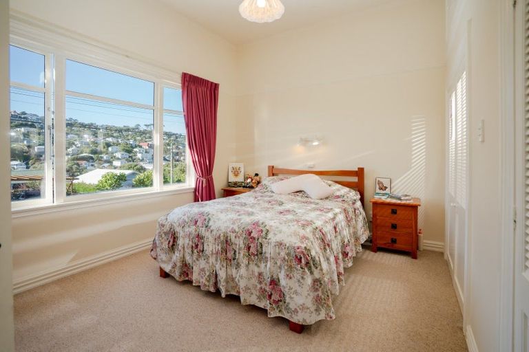 Photo of property in 42 Eden Street, Island Bay, Wellington, 6023