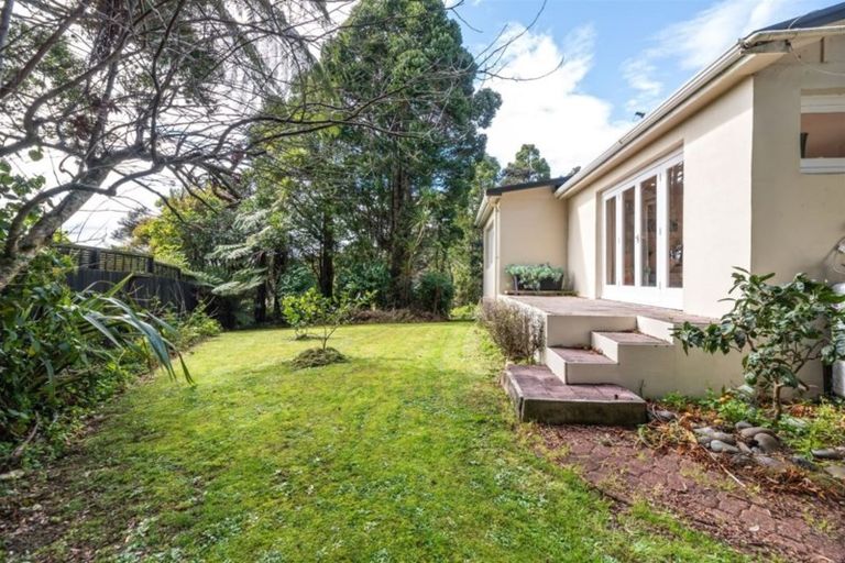 Photo of property in 136 Piha Road, Piha, New Lynn, 0772