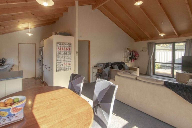 Photo of property in 69a Church Road, Taradale, Napier, 4112