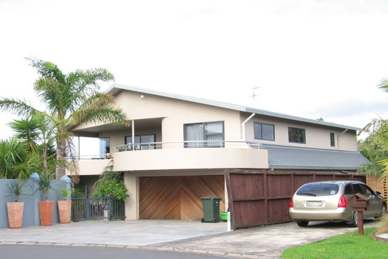Photo of property in 11 Indus Place, Half Moon Bay, Auckland, 2012