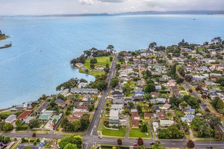 Photo of property in 2/1 Roys Road, Weymouth, Auckland, 2103