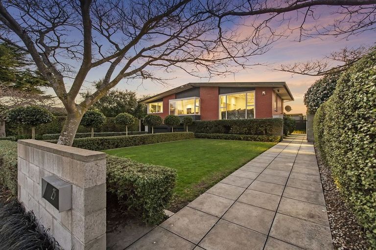 Photo of property in 25 Roydvale Avenue, Burnside, Christchurch, 8042
