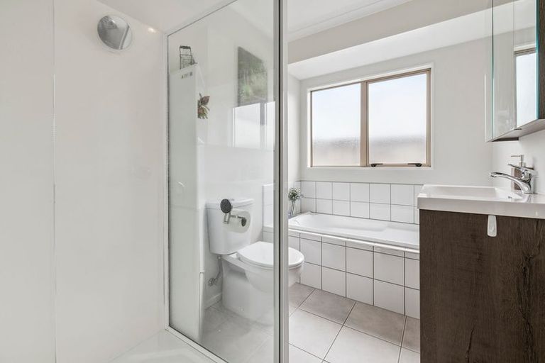 Photo of property in 58 Aspiring Avenue, Flat Bush, Auckland, 2019