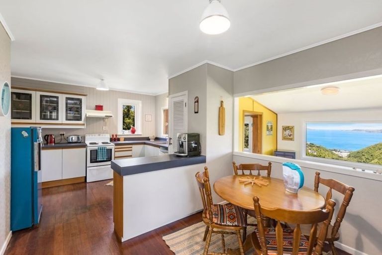 Photo of property in 37 Titiro Moana Road, Korokoro, Lower Hutt, 5012